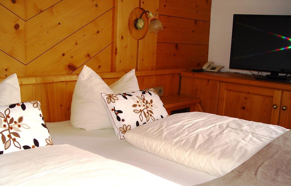 Hotel Garni Apart Elfriede Fiss Bilik gambar